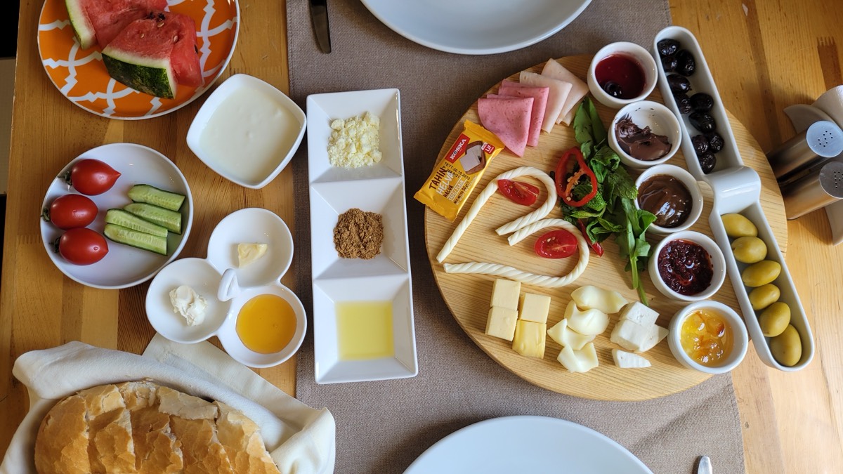 Landing days are for slow breakfasts and no plans